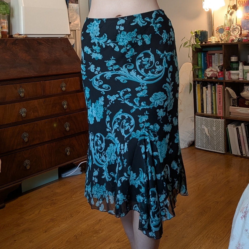 Chic Black and Teal Floral Midi Skirt